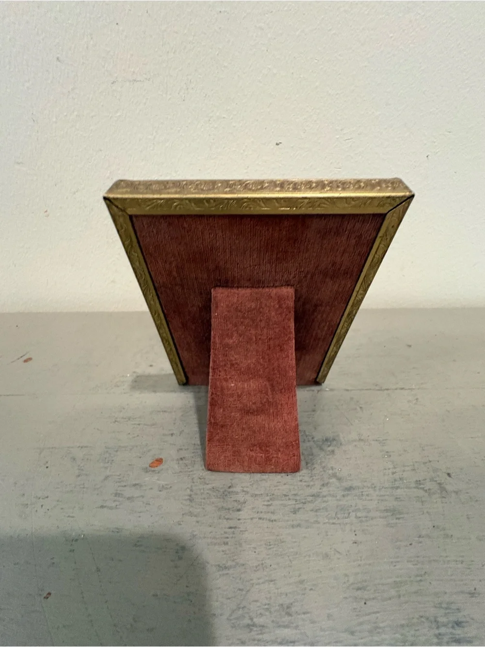 VTG 3X5 Gold Metal Picture Frame With Etching